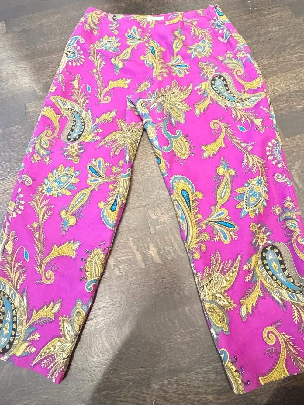 Worthington purple Paisley Stretch Capri Leggings